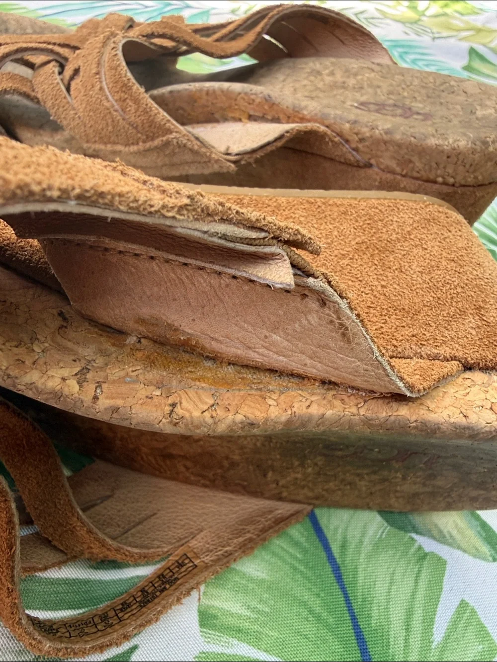 UGG cork wedge leather criss cross sandals sz 8 brown
